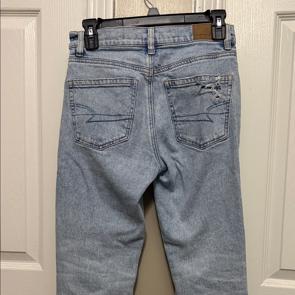 American Eagle Outfitters Women's Blue Distressed Boyfriend Jeans - Picture 5 of 6
